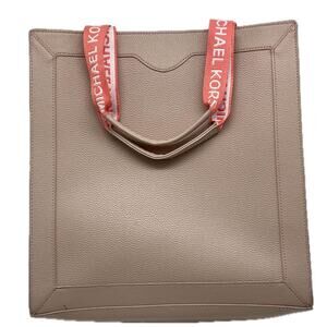 Michael Kors - The Dandridge Bag w/COA